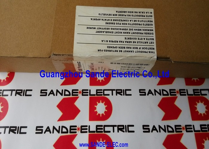 GE FANUC I/O BUS TERMINAL PLUG IC697ACC702   IC697ACC7O2   IC-697ACC702A
